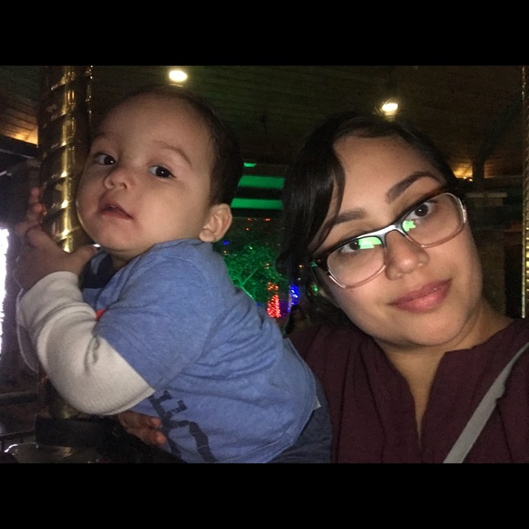 Meet your Posher, Cindy’s fashionfinds - Picture 2 of 8